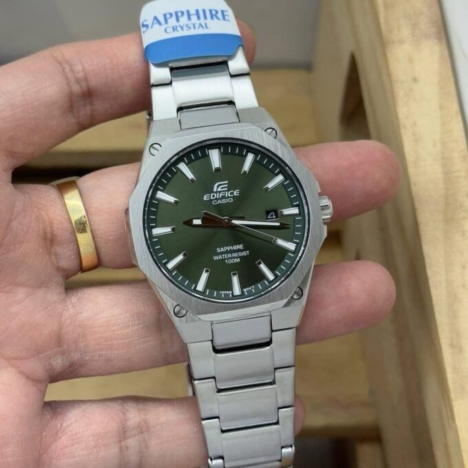 Montre Homme Casio Edifice - EFR-S108D-3AVUDF - Bracelet en Acier Inoxydable - Cadran Vert Sapphire - Affichage analogique - Résistant à l'eau