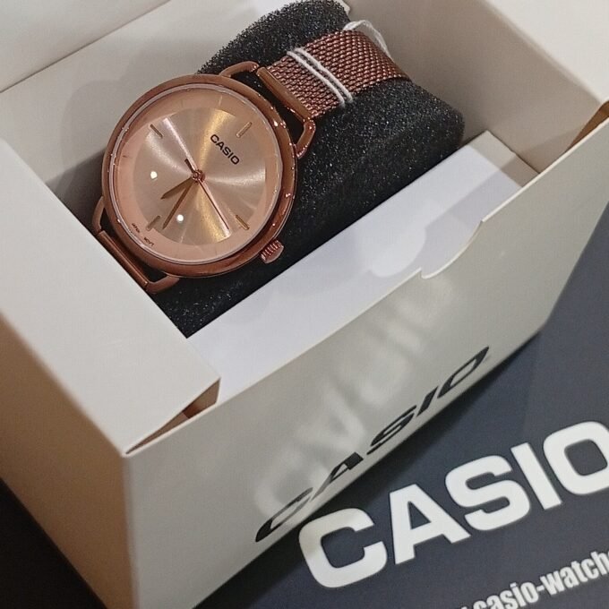 Montre Femme Casio - LTP-E413MR-9ADF - Bracelet en acier inoxydable doré - Résistant à l'eau