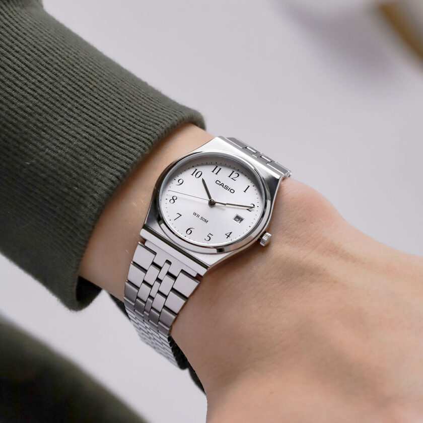 montre homme casio mtp b145d 7bvdf bracelet acier argent gris
