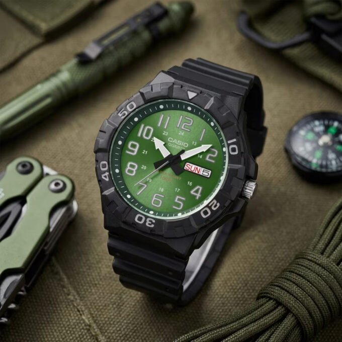 Montre Casio MRW-210H-3BVDF bracelet résine