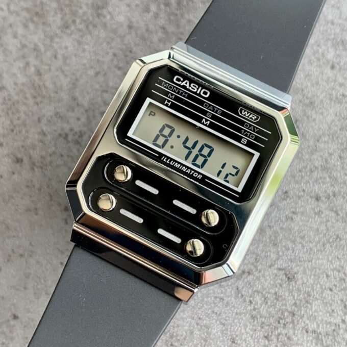 Montre Homme Casio Vintage - A100WEF-1ADF - Bracelet en Résine noir - Résistant à l'eau