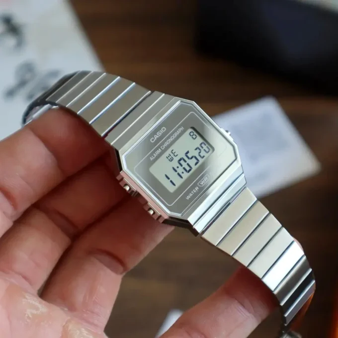 aiwatch_A700WEV-7ADF - Montre Casio Vintage - A700WEV-7ADF - Bracelet en Acier Inoxydable - Affichage numérique - Résistant à l'eau