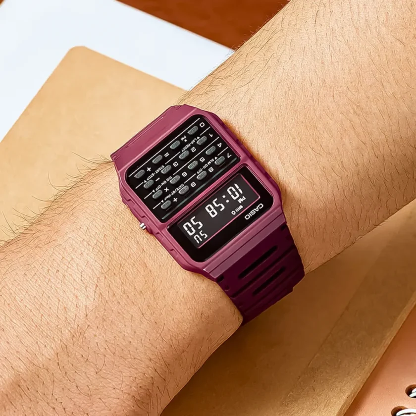 aiwatch_CA-53WF-4BDF - Montre Calculatrice Casio - CA-53WF-4BDF - Bracelet en Résine Rouge Bordeau - Affichage Numérique - Résistant à l'eau