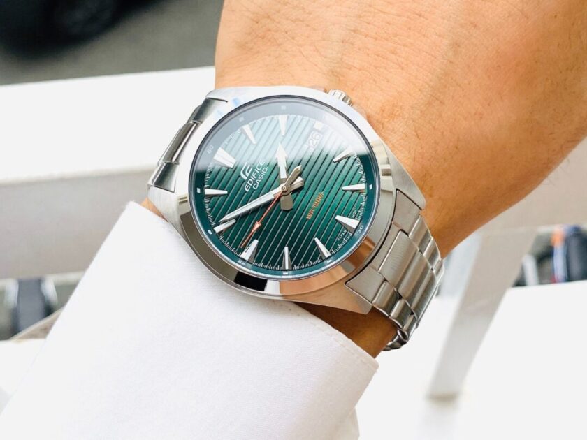 aiwatch_EFV-140D-3AVUDF - Montre Homme Casio Analogique à 3 aiguilles EFV-140D-3AVUDF - Bracelet Gris En Acier Inoxydable - Résistance à l'eau 10 ATM