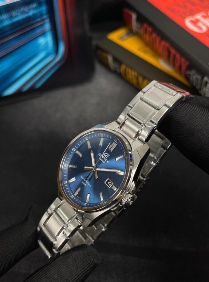 aiwatch_EFV-150D-2AVUDF - Montre Classique - Casio Edifice - Homme - Design Élégant, Résistance à lEau, Bracelet Acier Inoxydable, Mouvement Quartz - Métal - Argenté - EFV-150D-2AVUDF
