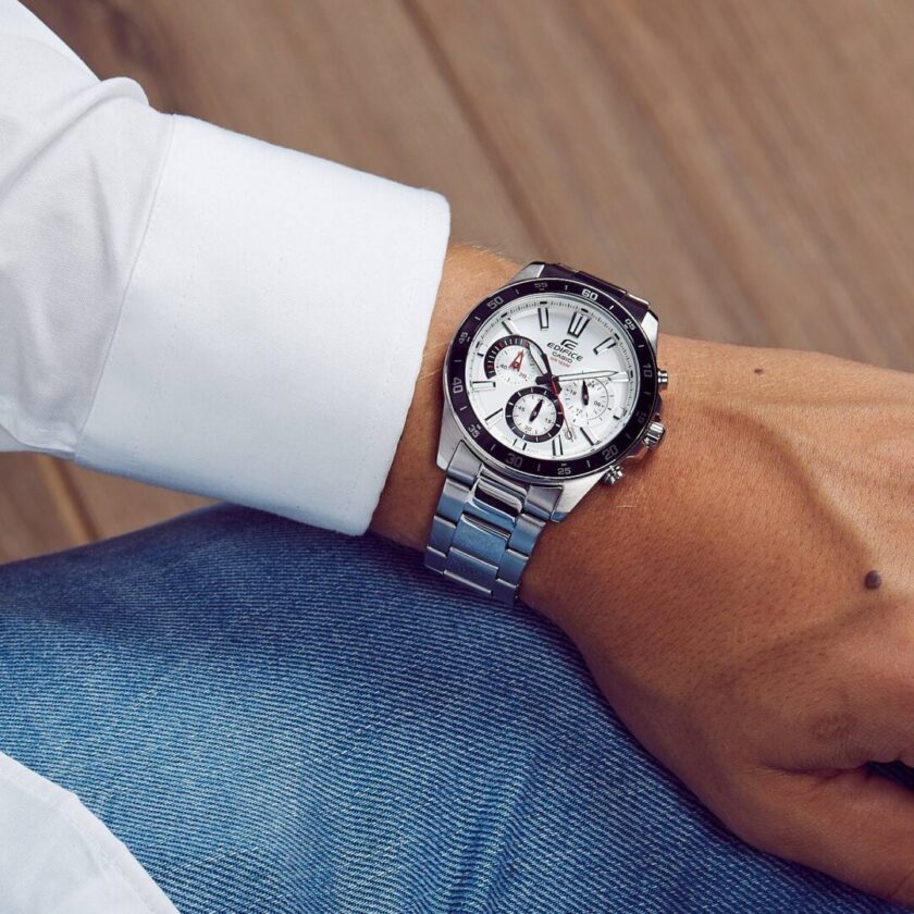 aiwatch_EFV-570D-7AVUDF - Montre CASIO Homme - EFV-570D-7AVUDF-Bracelet Gris En Acier Inoxydable - Cadran Blanc - 12 Mois De Garantie