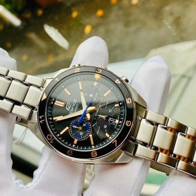 Montre CASIO Homme - Bracelet Gris En Acier Inoxydable - Résistante à l'eau - 12 Mois De Garantie - EFV-590D-1AVUDF