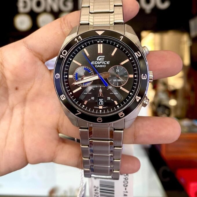 Montre CASIO Homme - Bracelet Gris En Acier Inoxydable - Résistante à l'eau - 12 Mois De Garantie - EFV-590D-1AVUDF