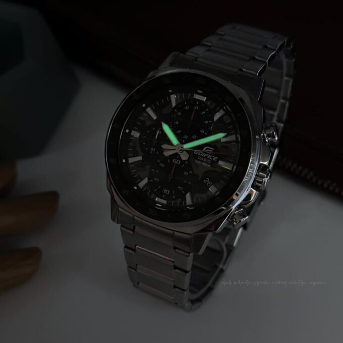 Montre Homme Casio Edifice - EFV-600D-3CVUDF - Bracelet en acier inoxydable - Chronographe - Affichage analogique - Résistant à l'eau