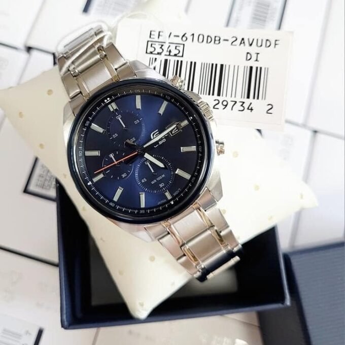 Montre CASIO Homme - Bracelet Gris En Acier Inoxydable - Résistante à l'eau - 12 Mois De Garantie - EFV-610DB-2AVUDF