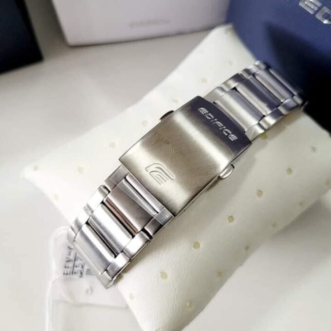 Montre Homme Casio Edifice EFV-620D-2AVUDF - Bracelet Gris en acier Inoxydable - Résistance à l'eau 100 Mètres