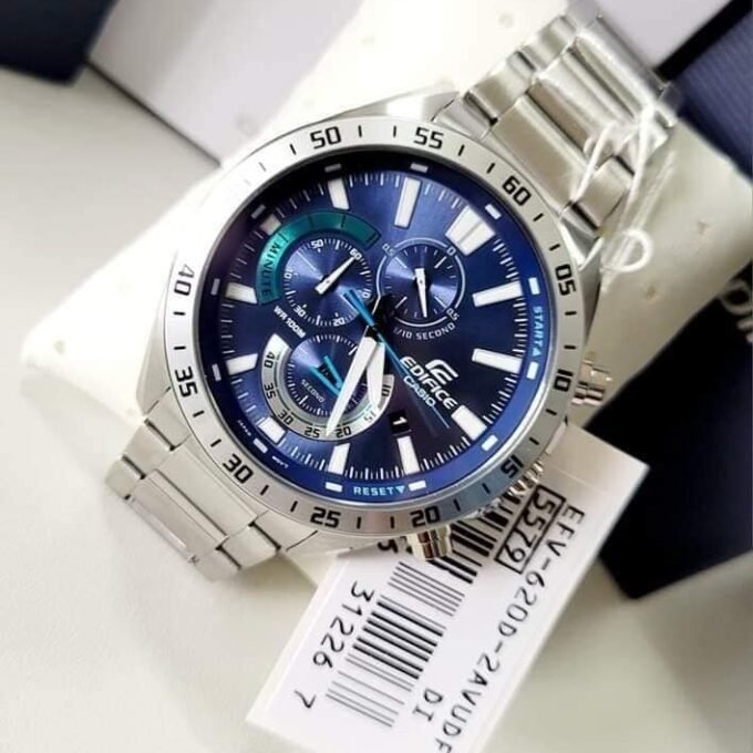 Montre Homme Casio Edifice EFV-620D-2AVUDF - Bracelet Gris en acier Inoxydable - Résistance à l'eau 100 Mètres