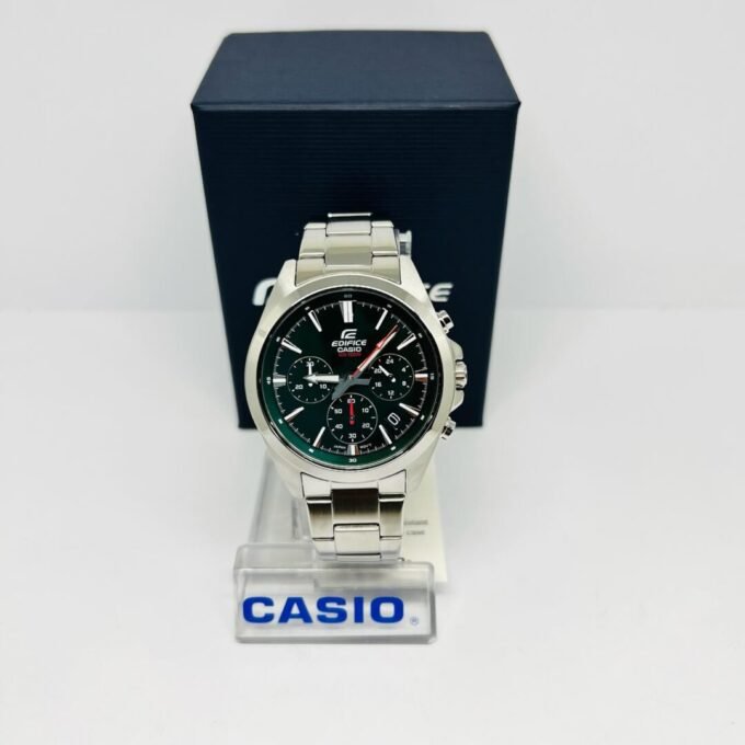 Montre Homme Casio Chronographe standard EFV-630D-3AV - Bracelet Gris En Acier Inoxydable - Résistance à l'eau 10 ATM