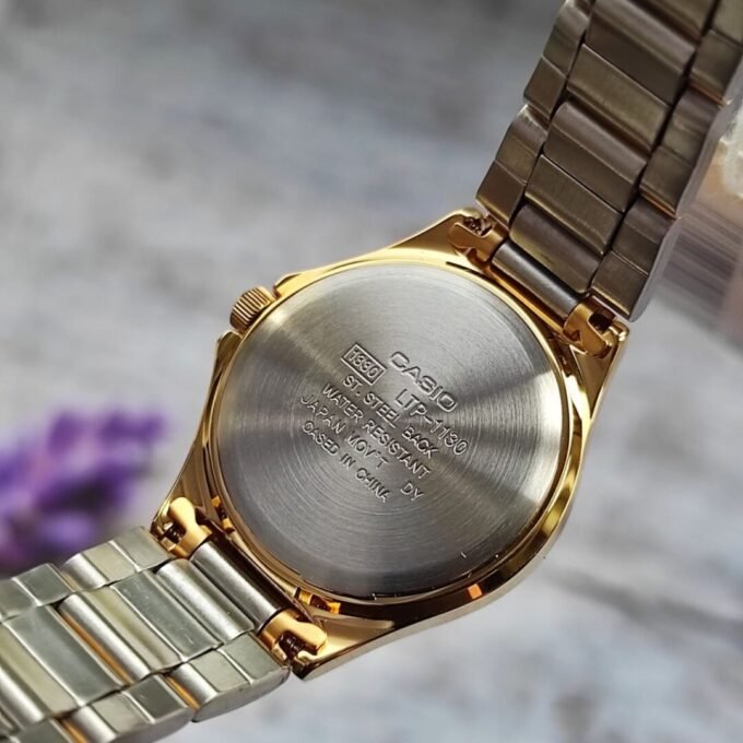 Montre Casio Femme - Bracelet Gris En Acier Inoxydable - Résistante À L'Eau - 12 Mois De Garantie - Ltp-1130N-1Ardf