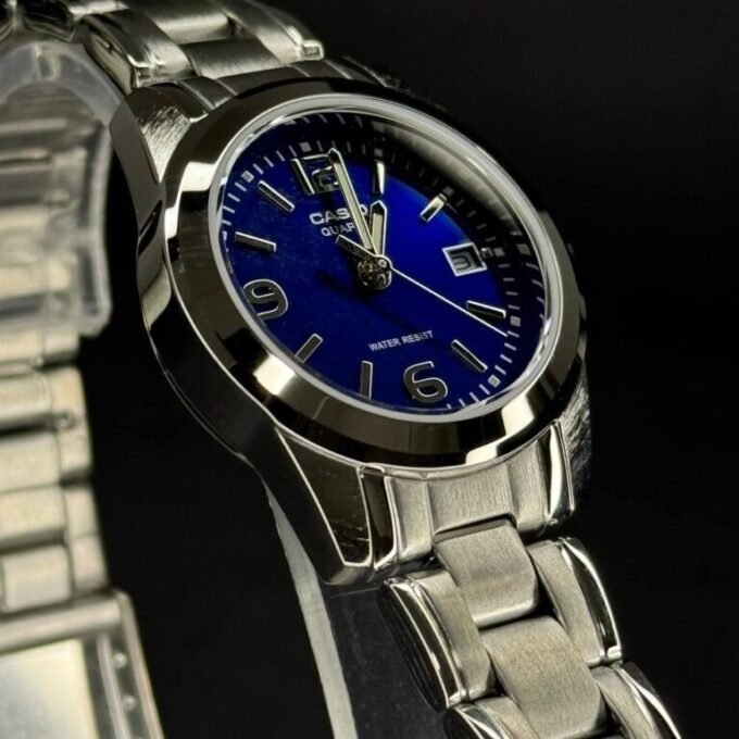 Montre Femme Casio LTP-1215A-2ADF - Bracelet en acier inoxydable - Résistant à l'eau - Argent