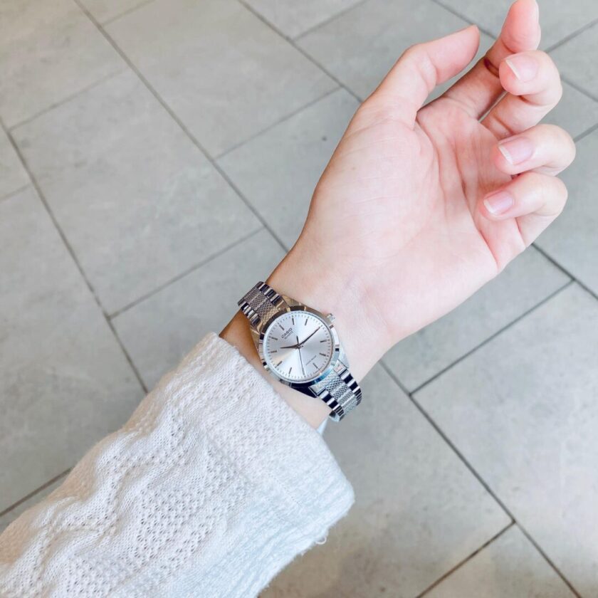 aiwatch_LTP-1274D-7ADF - Montre CASIO Femme - LTP-1274D-7ADF - Bracelet Gris En Acier Inoxydable - Cadran Blanc - 12 Mois De Garantie
