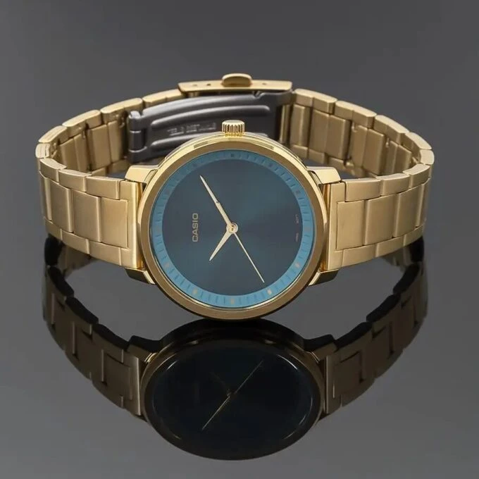 Montre-Bracelet Femme Casio Collection LTP-B115G-3EVDF - Bracelet Dorée En Acier Inoxydable - Résistante à l'Eau