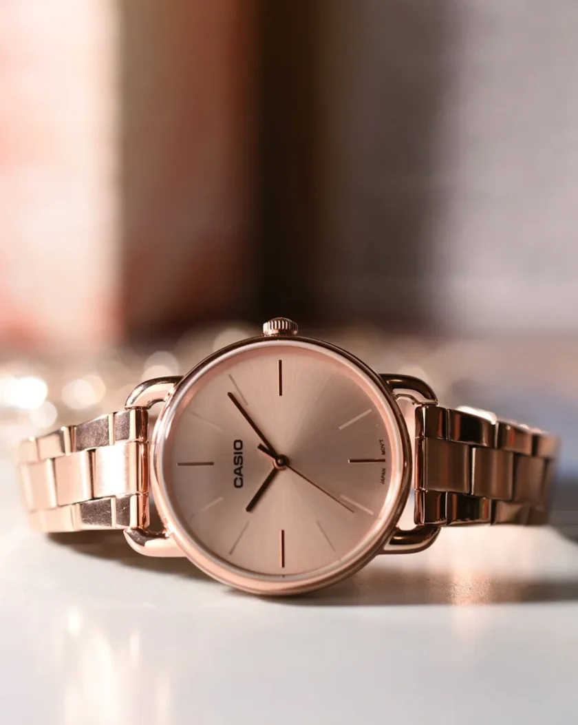 aiwatch_LTP-E414R-7ADF - Montre CASIO Femme - LTP-E414R-7ADF - Bracelet Doré En Acier Inoxydable - Cadran Blanc - 12 Mois De Garantie