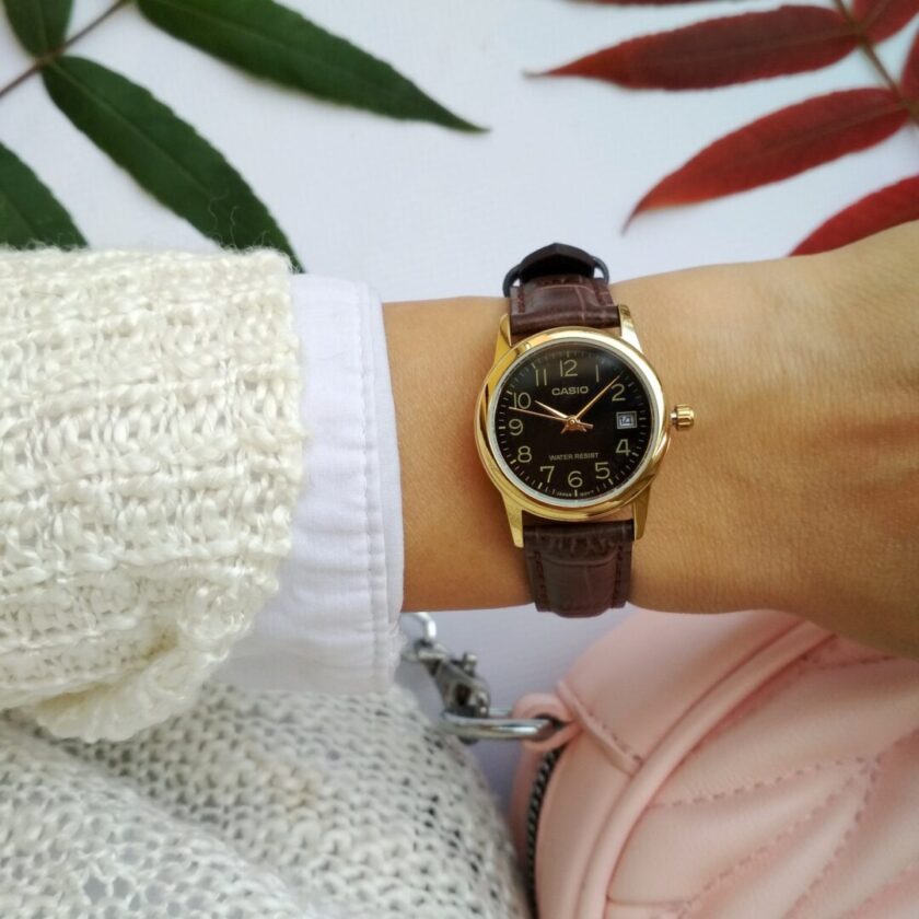 aiwatch_LTP-V002GL-1BUDF - Montre CASIO Femme - LTP-V002GL-1BUDF - Bracelet Marron En Cuir Véritable - Résistante à l'eau - 12 Mois De Garantie