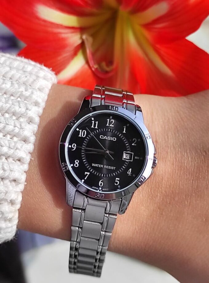 Montre Femme Casio - LTP-V004D-1BUDF - bracelet en acier inoxydable - Résistant à l'eau