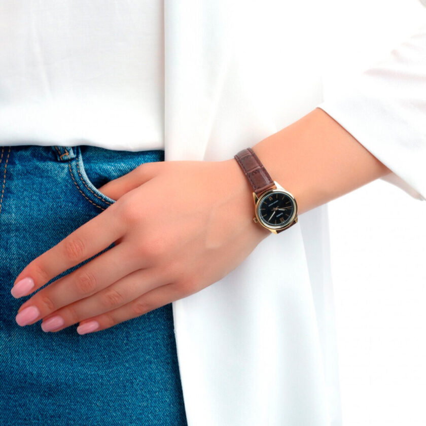 aiwatch_LTP-V005GL-1B2UDF - Montre CASIO Femme - LTP-V005GL-1B2UDF - Bracelet Marron En Cuir Véritable - Résistante à l'eau - 12 Mois De Garantie