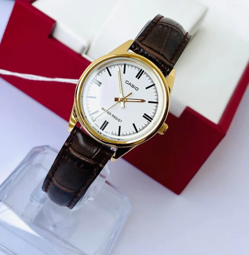 aiwatch_LTP-V005GL-7AUDF - Montre CASIO Femme - Bracelet Marron En Cuir Véritable - Cadran Blanc - 12 Mois De Garantie - LTP-V005GL-7AUDF