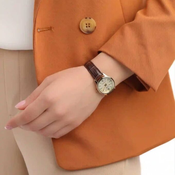 Montre Femme CASIO - LTP-V005GL-9BUDF - Bracelet Marron En Cuir Véritable - Cadran Jaune - 12 Mois De Garantie