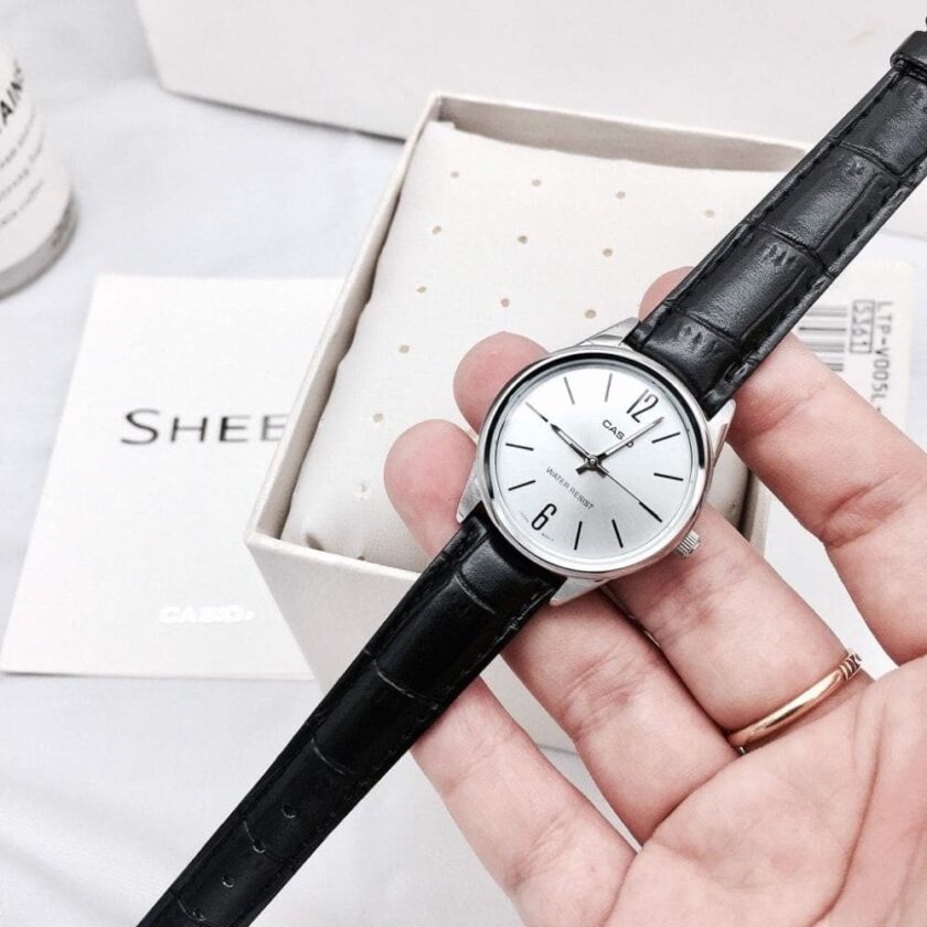 aiwatch_LTP-V005L-7BUDF - Montre-Bracelet Femme Casio Collection LTP-V005L-7BUDF - Bracelet Noir en Cuir Véritable - Résistante à l'Eau