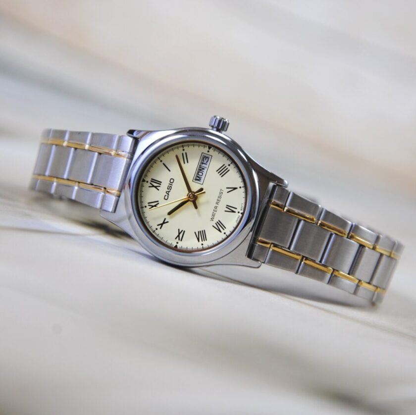 aiwatch_LTP-V006SG-9BUDF - Montre CASIO Femme - Bracelet Gris/DoRée En Acier Inoxydable - Cadran Jaune - 12 Mois De Garantie - LTP-V006SG-9BUDF