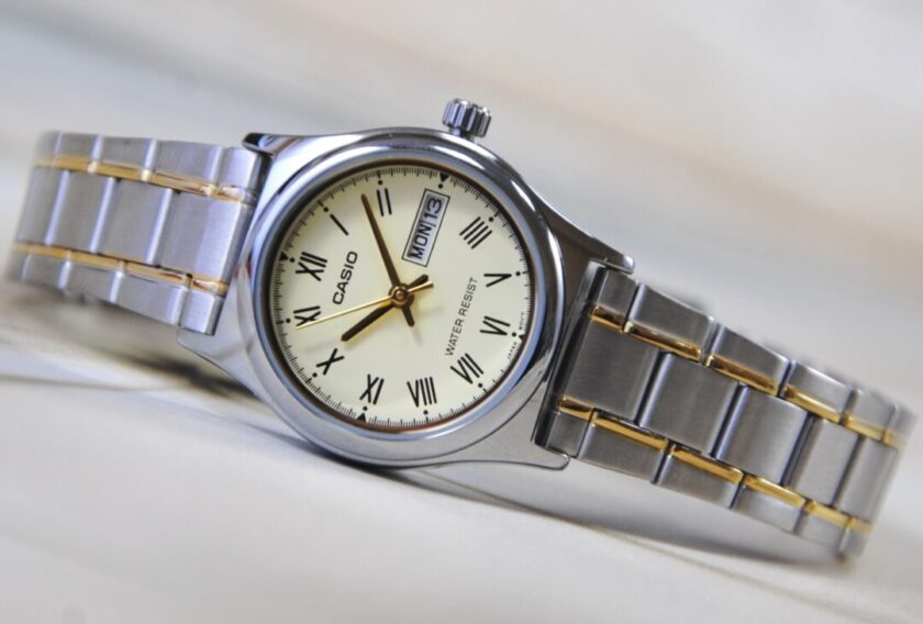 aiwatch_LTP-V006SG-9BUDF - Montre CASIO Femme - Bracelet Gris/DoRée En Acier Inoxydable - Cadran Jaune - 12 Mois De Garantie - LTP-V006SG-9BUDF