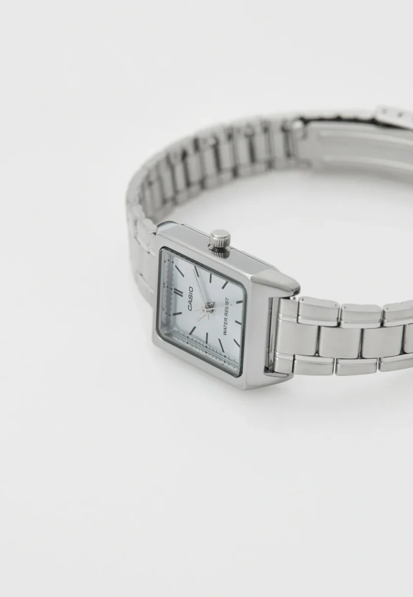 aiwatch_LTP-V007D-2EUDF - Montre Casio Femme - Bracelet Gris En Acier Inoxydable - Résistante À L'Eau - 12 Mois De Garantie - Ltp-V007D-2Eudf