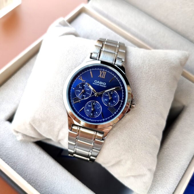 Montre CASIO Femme - Bracelet Gris En Acier Inoxydable - Résistante à l'eau - 12 Mois De Garantie - LTP-V300D-2A2UDF