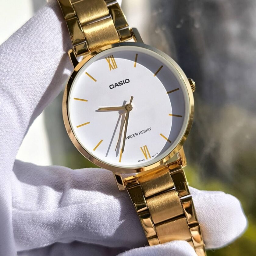 aiwatch_LTP-VT01G-7BUDF - Montre CASIO Femme - Bracelet DoRée En Acier Inoxydable - Cadran Blanc - 12 Mois De Garantie - LTP-VT01G-7BUDF