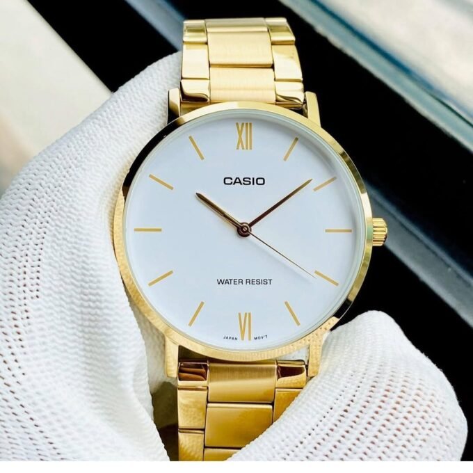 Montre CASIO Femme - Bracelet DoRée En Acier Inoxydable - Cadran Blanc - 12 Mois De Garantie - LTP-VT01G-7BUDF