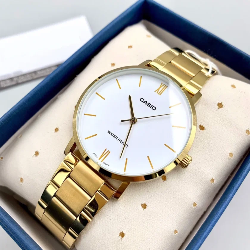 aiwatch_LTP-VT01G-7BUDF - Montre CASIO Femme - Bracelet DoRée En Acier Inoxydable - Cadran Blanc - 12 Mois De Garantie - LTP-VT01G-7BUDF