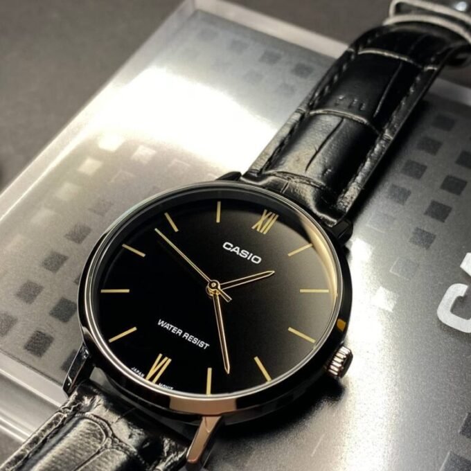 Montre CASIO Femme - Bracelet Noir En Cuir Véritable - Résistante à l'eau - 12 Mois De Garantie - LTP-VT01L-1BUDF