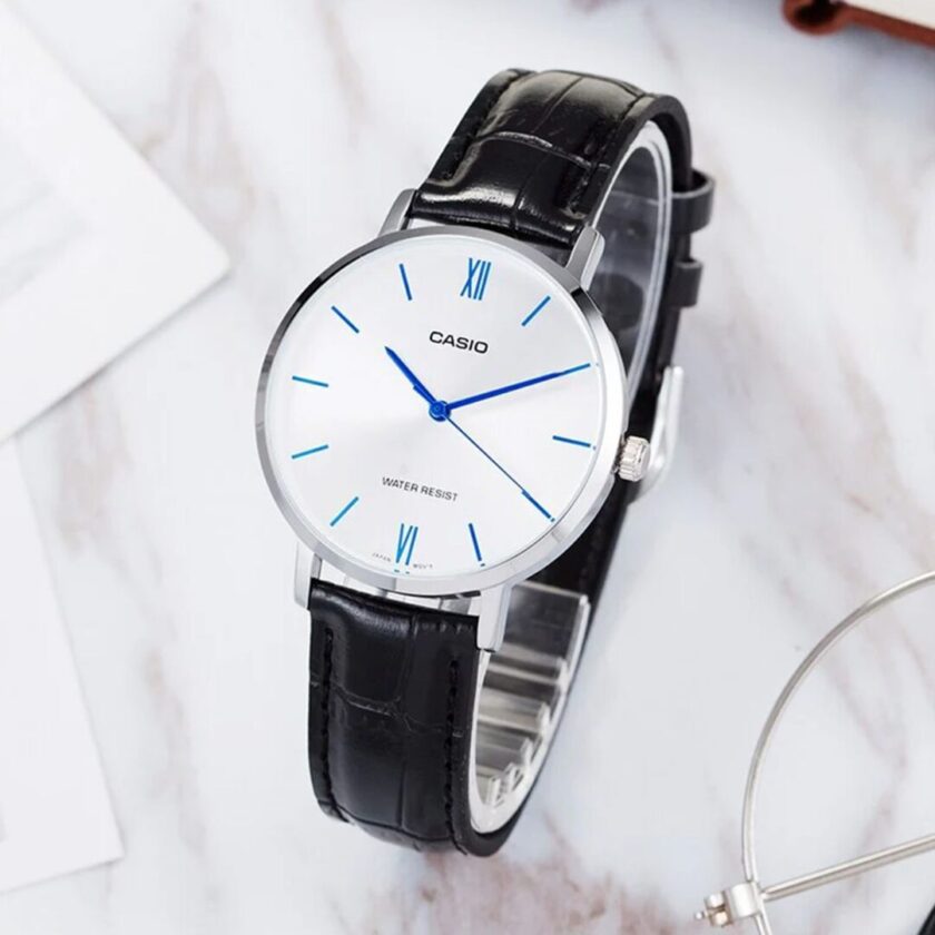 aiwatch_LTP-VT01L-7B1UDF - Montre Casio Femme -  LTP-VT01L-7B1UDF - Bracelet Noir En Cuir Véritable - Cadran Blanc - 12 Mois De Garantie
