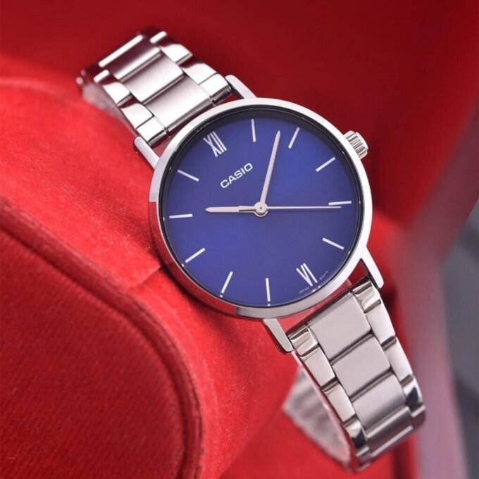 aiwatch_LTP-VT02D-2AUDF - Montre Femme Casio Collection LTP-VT02D-2AUDF - Bracelet Gris En Acier Inoxydable - Résistante à l'eau