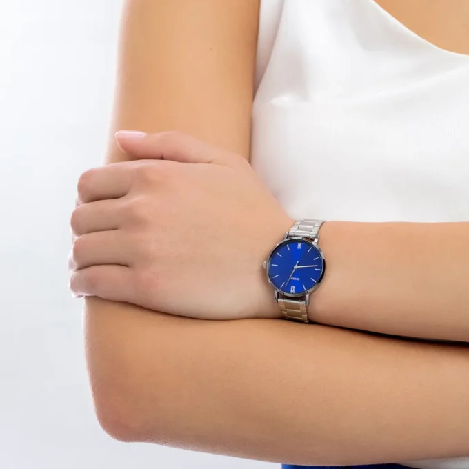 Montre Femme Casio Collection LTP-VT02D-2AUDF - Bracelet Gris En Acier Inoxydable - Résistante à l'eau