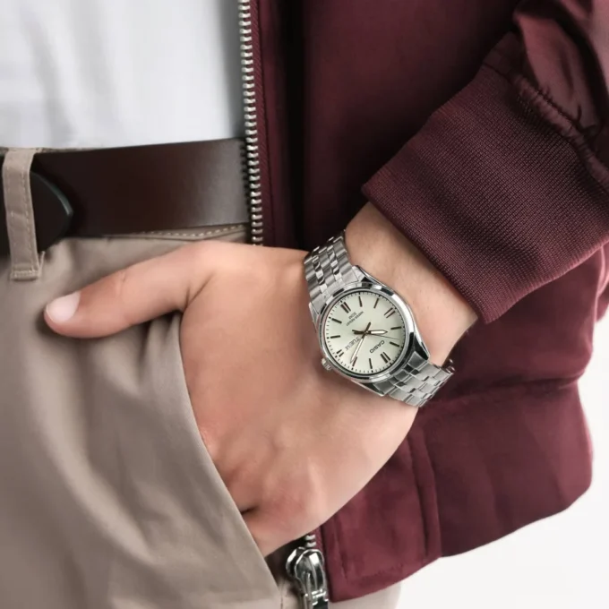 Montre CASIO Homme - MTP-1335D-9AVDF - Bracelet Gris En Acier Inoxydable -Résistante à l'eau - 12 Mois De Garantie