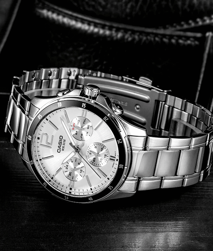 Montre CASIO Homme - Bracelet Gris En Acier Inoxydable - Cadran Blanc - 12 Mois De Garantie - MTP-1374D-7AVDF