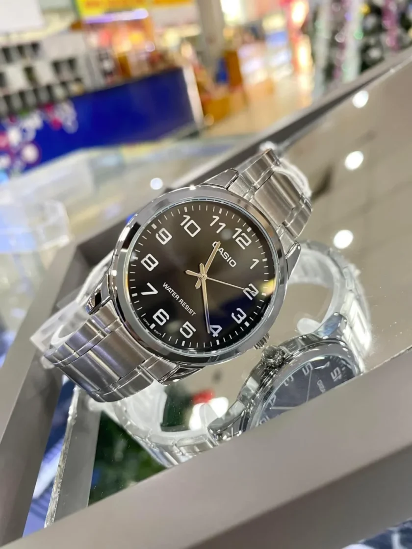 aiwatch_MTP-V001D-1BUDF - Casio Montre Homme MTP-V001D-1BUDF - Bracelet en Acier - Argent/Noir