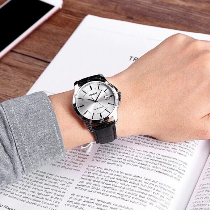 Montre Homme Casio - MTP-V004L-7AUDF - Bracelet en cuir noir - Affichage analogique