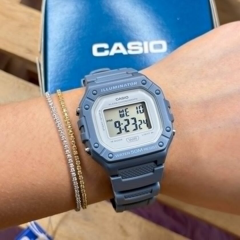 aiwatch_W-218HC-2AVDF - Montre Unisexe Casio Vintage Numérique W-218HC-2AV - Bracelet Bleu En Résine - Résistance à l'eau 5 ATM