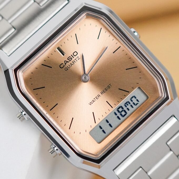 Montre Casio AQ-230A-4AMQYDF - Homme - Double affichage analogique et digital, Alarme, Chronomètre, Bracelet acier inoxydable - Couleur argentée - Référence AQ-230A-4AMQYDF