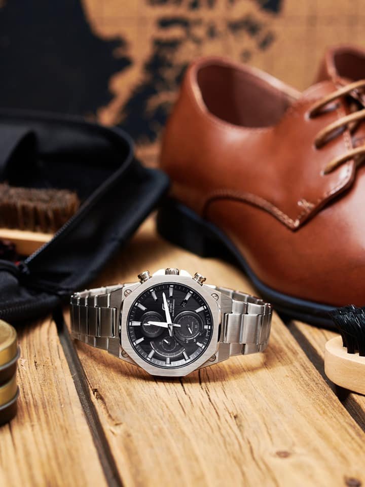 montre-chronographe-homme-casio-edifice-efs-s570d-5auef-–-acier-inoxydable-brosse-solaire-japonais-etanche-100m-verre-saphir-antireflets-bracelet-metal-gris-a-boucle-deployante-triple-aiguilles-luminescentes-neobrite-dateur-reserve-de-marche-6-mois-–-efs-s570d-5auef-efs-s570d-1audf