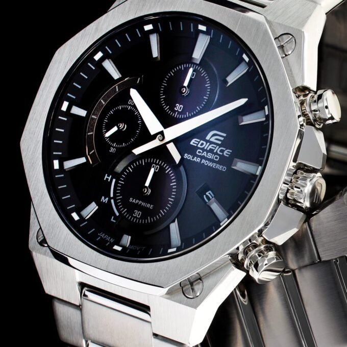 Montre Chronographe Homme Casio Edifice EFS-S570D-5AUEF – Acier Inoxydable Brossé, Solaire Japonais, Étanche 100m, Verre Saphir Antireflets, Bracelet Métal Gris à Boucle Déployante Triple, Aiguilles Luminescentes Neobrite, Dateur, Réserve de Marche 6 Mois – EFS-S570D-5AUEF