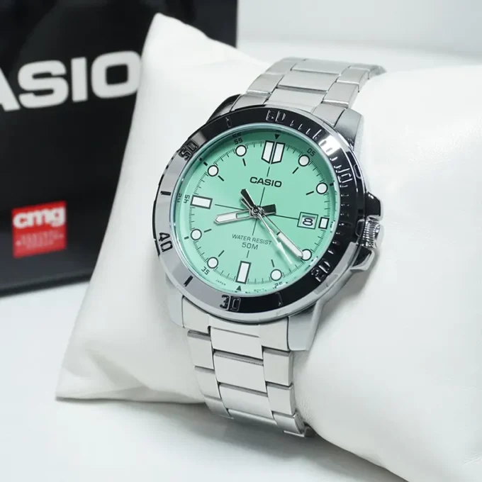 Montre Classique - CASIO - Homme - Design Élégant, Bracelet Acier, Résistante à lEau - Acier Inoxydable - Vert - Réf. MTP-VD01D-3E1VUDF
