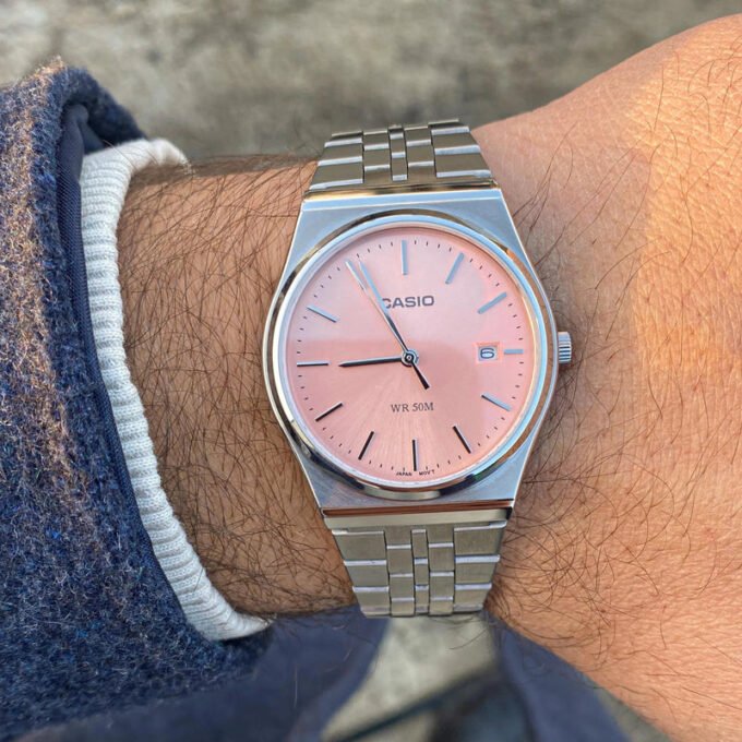 montre classique homme casio mtp b145d 4avdf acier inoxydable, bracelet métal, Étanche, cadran rose référence mtp b145d 4avdf