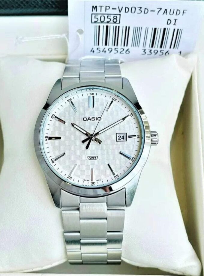 montre homme casio mtp vd03d 7audf bracelet en acier inoxydable cadran damier affichage analogique résistant à l'eau